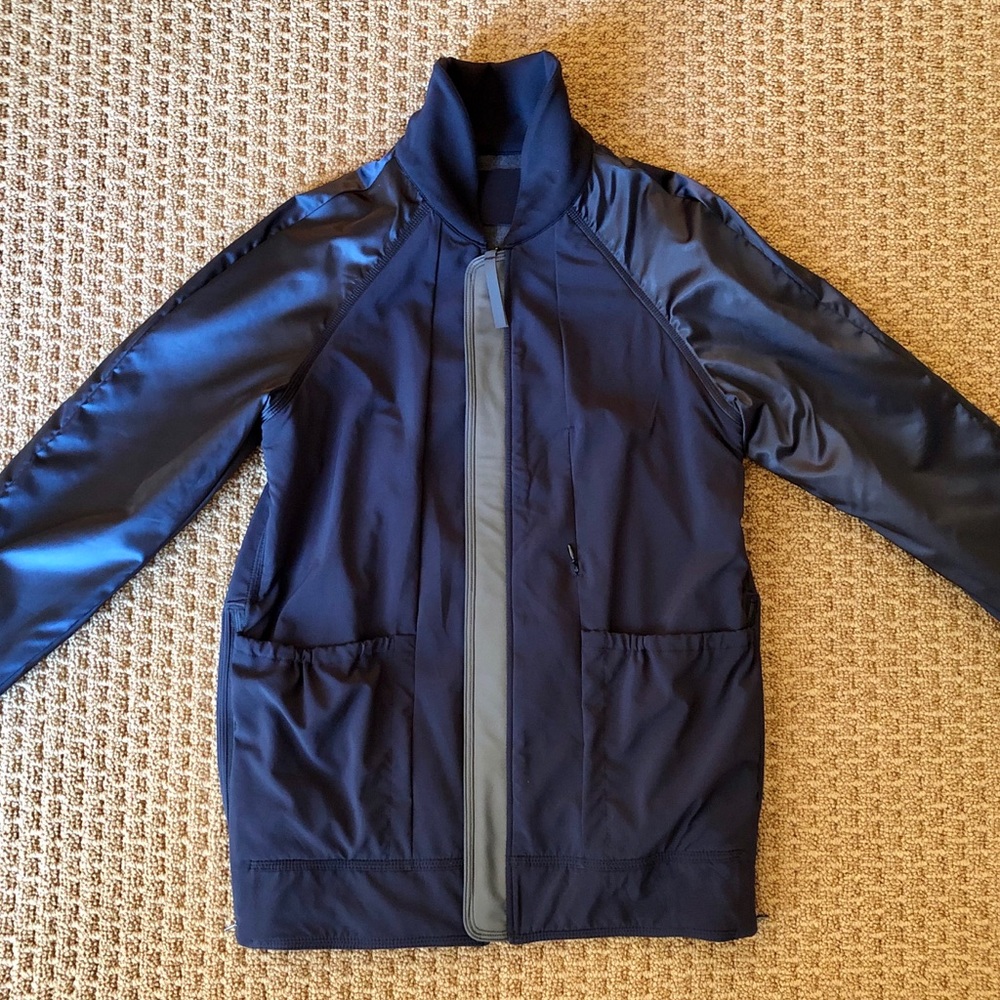 Versatile Reversible Lululemon Jacket - image 2